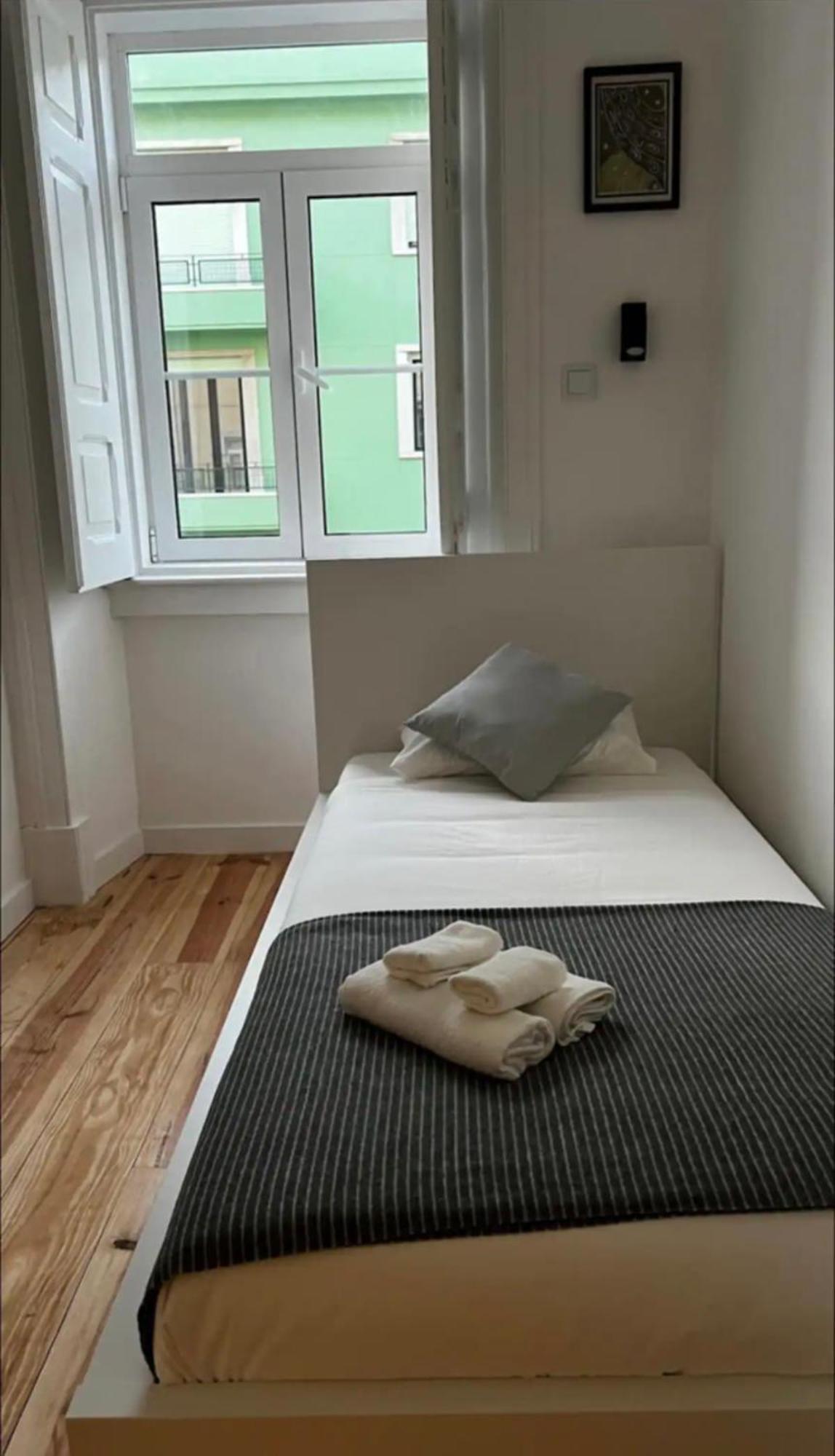 Quarto em Acomodações Particulares Pensamento Inedito 55 *